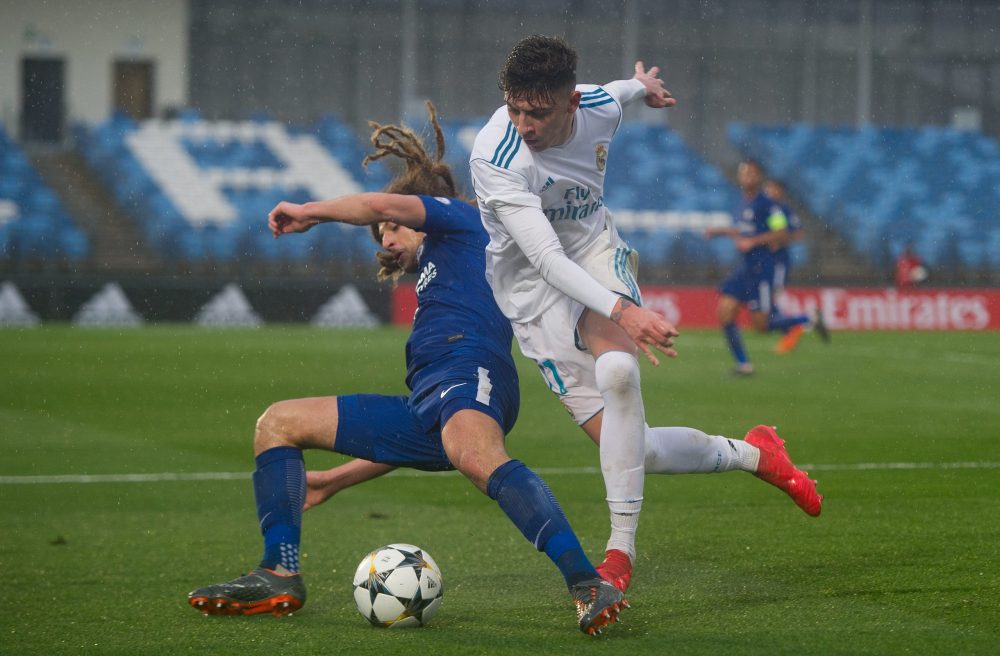Arsenal intensify talks with Real Madrid over Gelabert 2 MADRID, SPAIN - MARCH 14: Cesar Gelabert Pina of Real Madrid is tackled by Ethan Ampadu of Chelsea during the UEFA Youth League Quarter-final between Real Madrid and Chelsea at estadio Alfredo Di Stefano on March 14, 2018 in Madrid, Spain. (Photo by Denis Doyle/Getty Images)