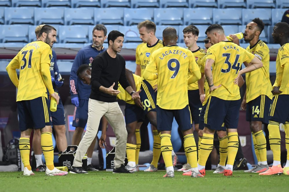 Arsenal and the Dead Man's Fingers 5 BIRMINGHAM, ENGLAND - JULY 21: Mikel Arteta, Manager of Arsenal speaks to his team during a drinks break during the Premier League match between Aston Villa and Arsenal FC at Villa Park on July 21, 2020 in Birmingham, England. Football Stadiums around Europe remain empty due to the Coronavirus Pandemic as Government social distancing laws prohibit fans inside venues resulting in all fixtures being played behind closed doors. (Photo by Peter Powell/Pool via Getty Images)