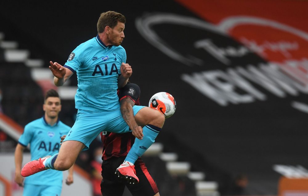 Tottenham Hotspur's Belgian defender Jan Vertonghen (L) jumps for the ball during the English Premier League football match between Bournemouth and Tottenham Hotspur at the Vitality Stadium in Bournemouth, southern England, on July 9, 2020. (Photo by NEIL HALL / POOL / AFP)