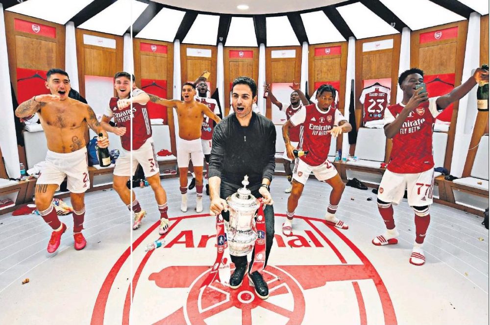 FA Cup: Can't play? Then you're kicked out 3 Mikel Arteta and Arsenal players celebrate in Wembley dressing room