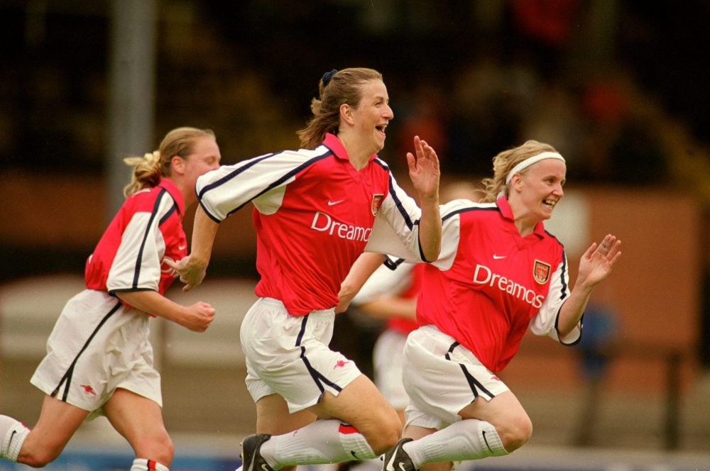 6 Aug 2000: Sian Williams of Arsenal and S Barber of Charlton Athletic share the trophy after the Women's FA Charity Shield at Craven Cottage in London. The match was drawn 1-1. Mandatory Credit: Aubrey Washington /Allsport