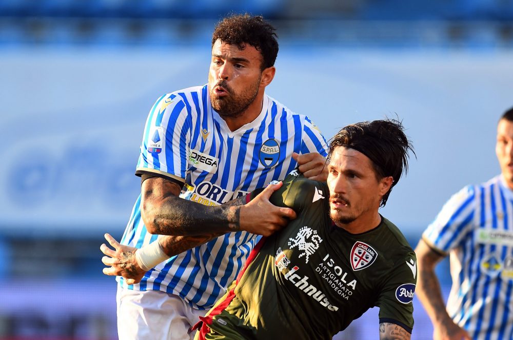 Arsenal move for Napoli's Petagna, seen as 'perfect for Premier League' 3 FERRARA, ITALY - JUNE 23: Andrea Petagna of SPAL competes for the ball with Fabio Pisacane of Cagliari Calcio during the Serie A match between SPAL and Cagliari Calcio at Stadio Paolo Mazza on June 23, 2020 in Ferrara, Italy. (Photo by Alessandro Sabattini/Getty Images)