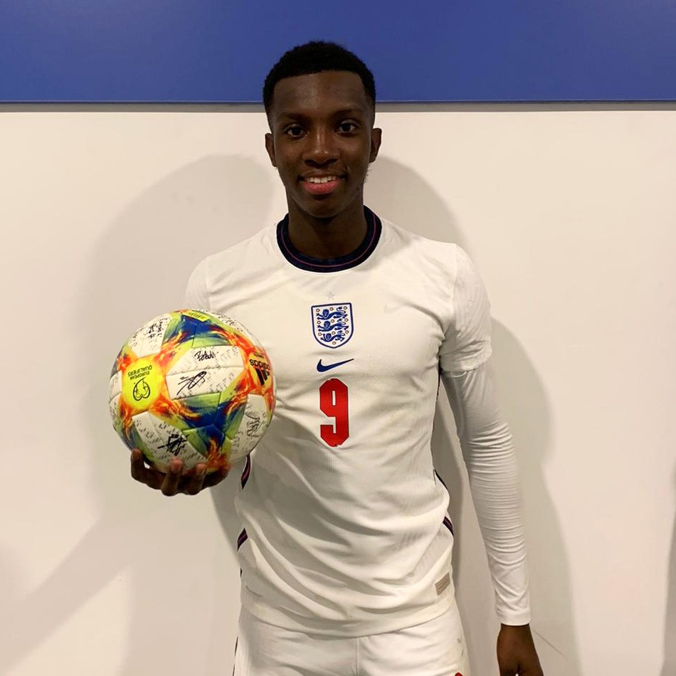 Eddie Nketiah with the match ball after scoring a hat-trick for the England u21s (Photo via England on Twitter)