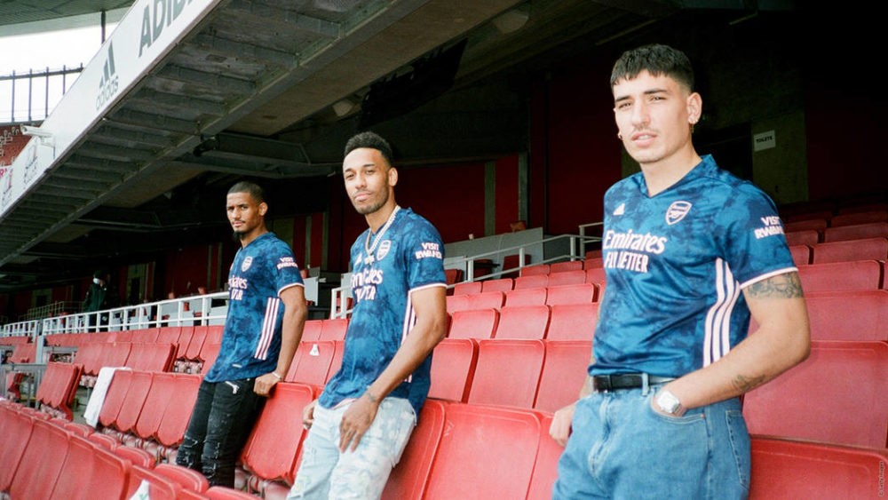 "Never in doubt": Arsenal finally announce Aubameyang 2 via Arsenal.com