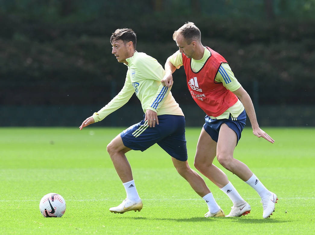 mesut ozil rob holding training