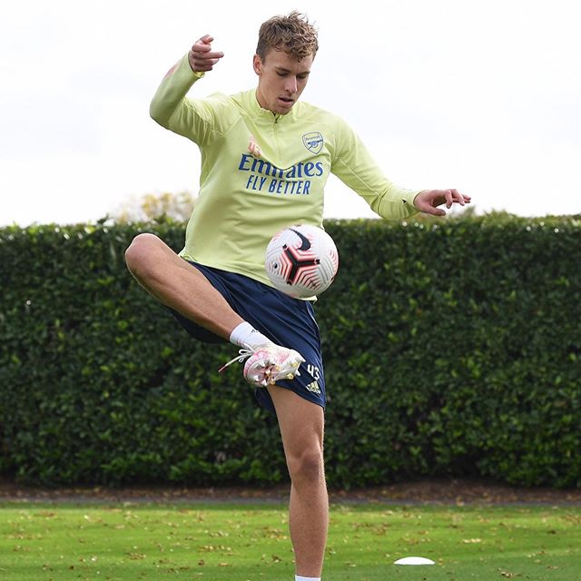 Nikolaj Moller with the Arsenal u23s in training (Photo via Moller on Instagram)