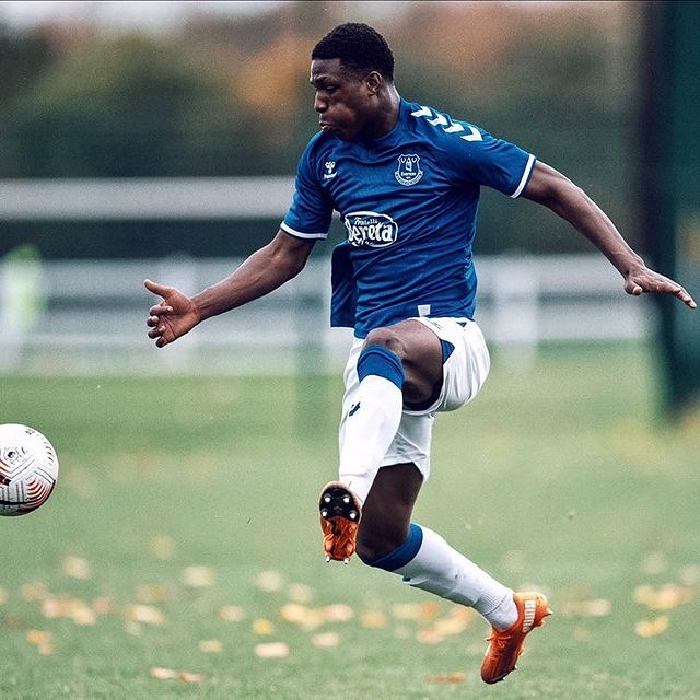 Thierry Small with Everton (Photo via Small on Instagram)