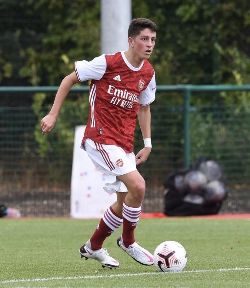 Luigi Gaspar with Arsenal (Photo via Gaspar on Instagram)