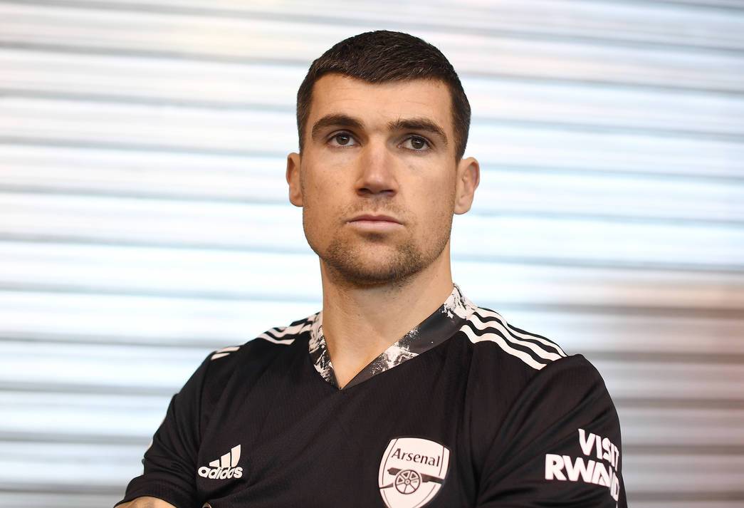 Mat Ryan after signing for Arsenal (Photo via Arsenal.com)