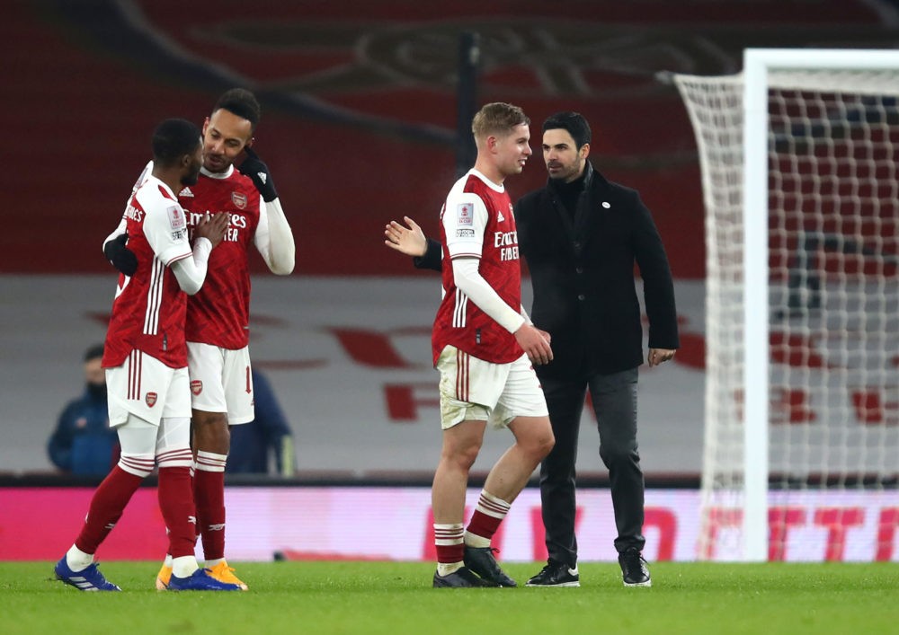LONDON, ENGLAND - JANUARY 09: Mikel Arteta, Manager of Arsenal congratulates Emile Smith Rowe of Arsenal following their sides victory in the FA Cu...