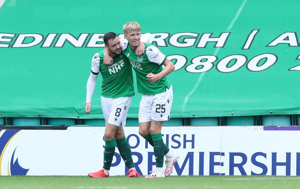 EDINBURGH, SCOTLAND: Drey Wright of Hibernian FC celebrates with teammate Josh Doig after scoring his team's first goal during the Scottish Premiership match between Hibernian and Rangers at Easter Road on September 20, 2020. (Photo by Ian MacNicol/Getty Images)