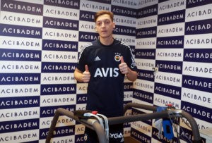 Mesut Ozil medical via Fenerbahce