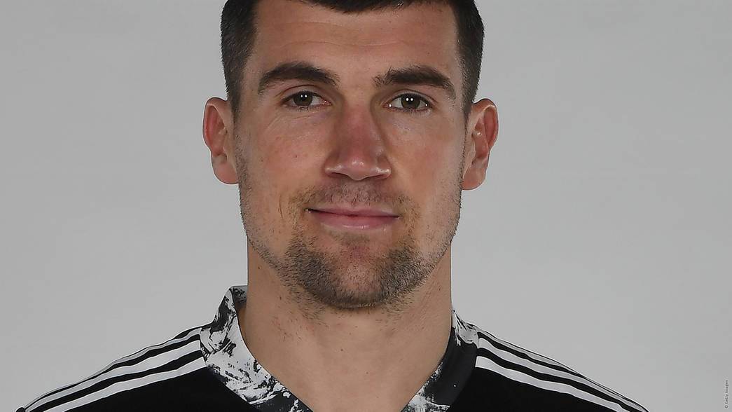 Mat Ryan after signing for Arsenal (Photo via Arsenal.com)