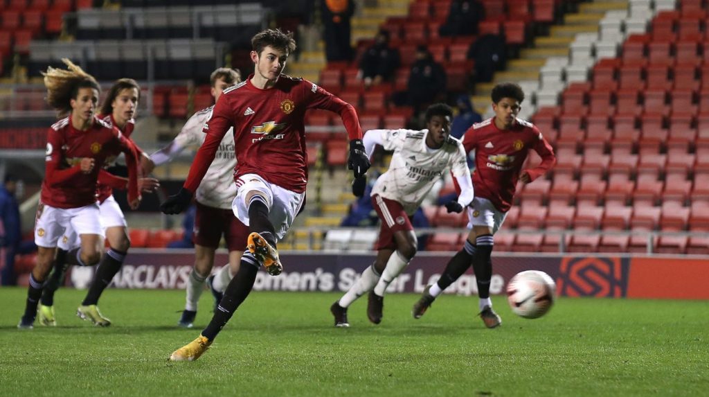 Arsenal get another red card vs Manchester United as u23s lose badly 2 Joe Hugill sees his penalty saved by Arthur Okonkwo (Photo via ManUtd.com)