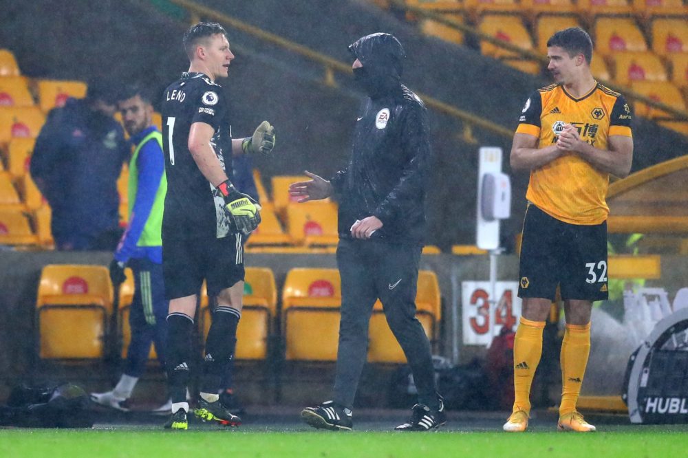 Referee does it again to Arsenal 9 WOLVERHAMPTON, ENGLAND - FEBRUARY 02: Bernd Leno of Arsenal remonstrates with Fourth Official, David Coote as he walks off after being shown a red card during the Premier League match between Wolverhampton Wanderers and Arsenal at Molineux on February 02, 2021 in Wolverhampton, England. Sporting stadiums around the UK remain under strict restrictions due to the Coronavirus Pandemic as Government social distancing laws prohibit fans inside venues resulting in games being played behind closed doors. (Photo by Catherine Ivill/Getty Images)