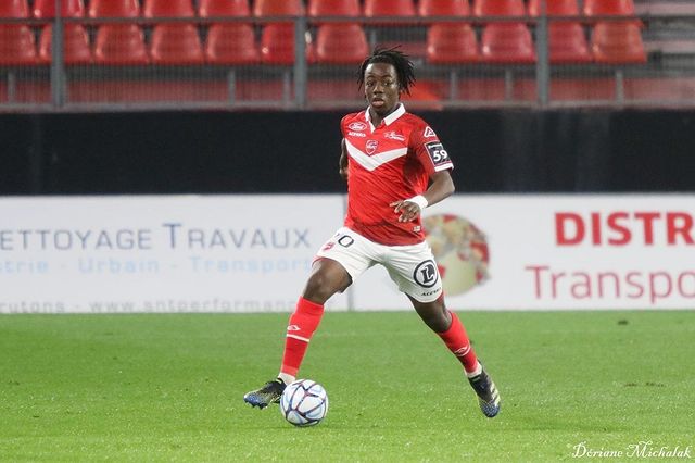 Ismaël Doukouré with Valenciennes (Photo via Doukouré on Instagram)