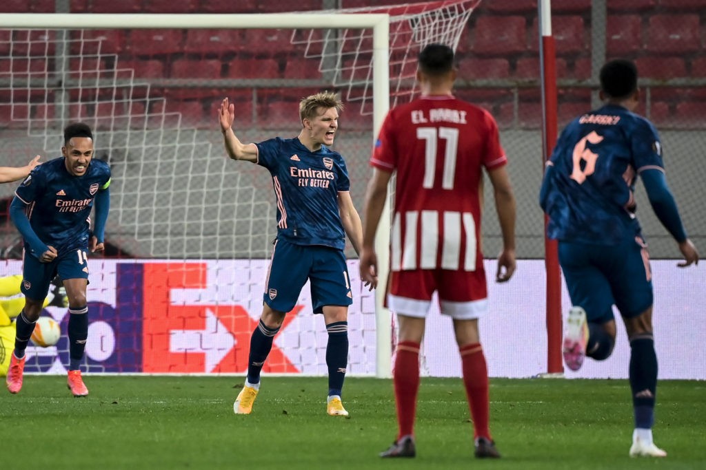 Martin Odegaard advised to sign for Arsenal by Everton man 3 Martin Odegaard celebrating scoring for Arsenal against Olympiacos (Photo via Arsenal on Twitter)