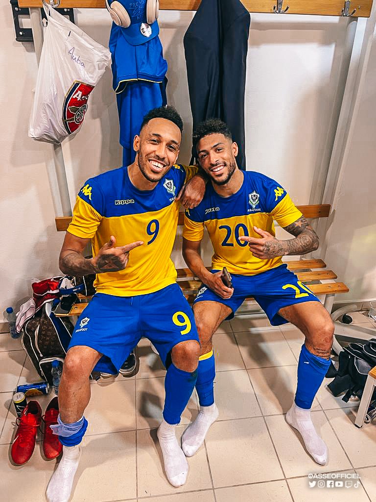 Pierre-Emerick Aubameyang celebrating with Denis Bouanga on international duty with Gabon (Photo via ASSEOfficiel on Twitter)