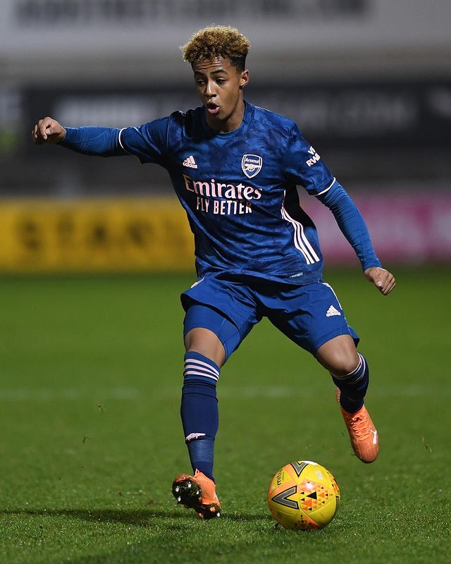 Omari Hutchinson with the Arsenal u18s (Photo via Hutchinson on Instagram)