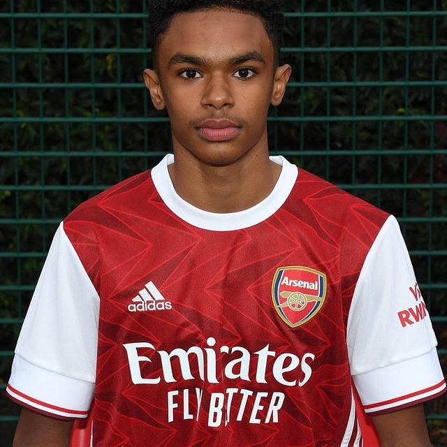 Aaron Benn with Arsenal (Photo via Benn on Instagram)