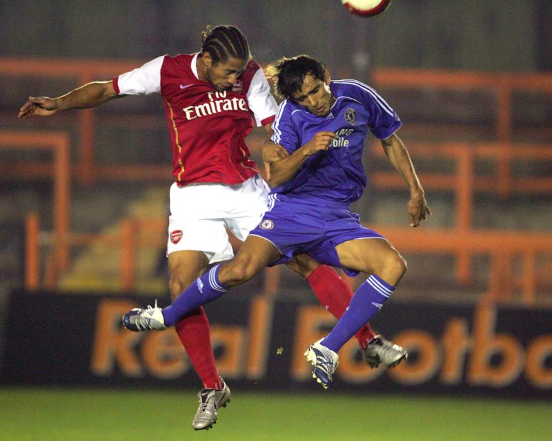 Nuno Morais (Chelsea Reserve, re.) gegen Ryan Garry (Arsenal Reserve) Copyright: imago/Colorsport