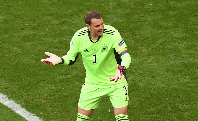 Manuel Neuer Deutsche Fussball Nationalmannschaft DFB gestikuliert, gibt Anweisungen gesticulate giving instructions enttaeuscht traurig frustriert...