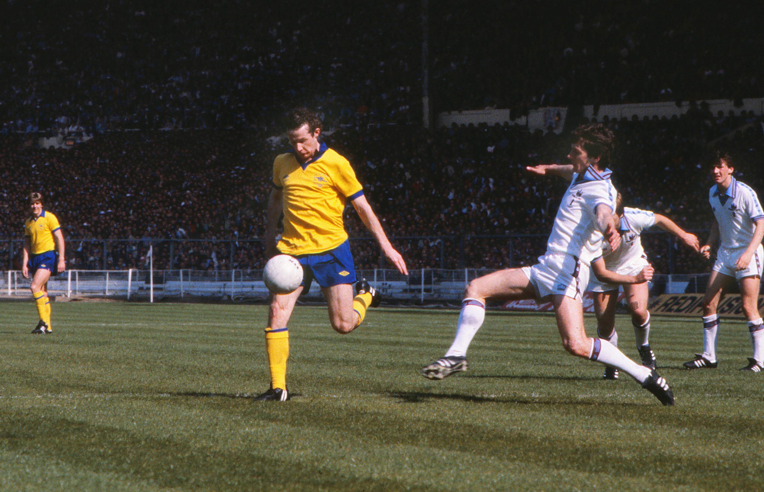 Liam Brady Arsenal Ray Stewart West Ham United West Ham United v Arsenal FC London F A Cup Final 10 05 1980 Copyright imago Color Sports