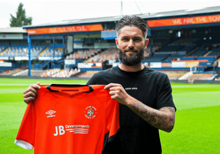 Ex-Arsenal man ditched days after Premier League promotion secured 4 Henri Lansbury