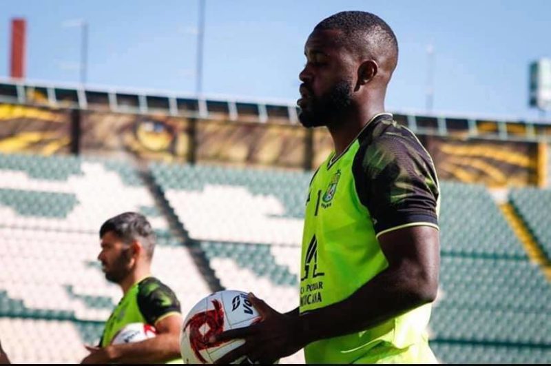 Joel Campbell shows off some skills 4 Joel Campbell en un entrenamiento del Leon de Moxico. Copyright: La Nacion