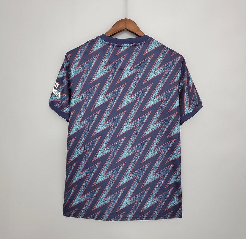 Arsenal third kit 2021/22 leak (Photo via iemadAFC on Twitter)