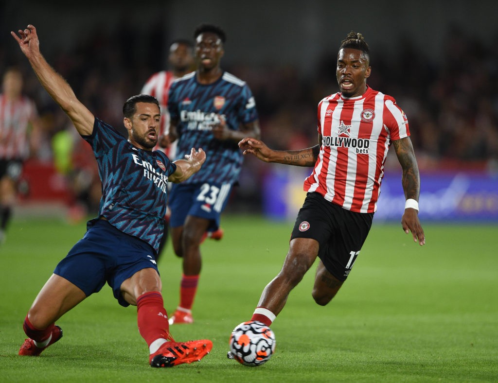 Lacazette & Smith Rowe troll Brentford after Saturday's win 2 Brentford v Arsenal Premier League Brentford s Ivan Toney and Arsenals Pablo Mari during the Premier League match at the Brentford Community Stadium, Brentford Copyright: Daniel Hambury