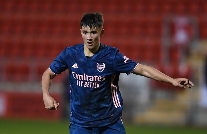 ROTHERHAM, ENGLAND: James Sweet of Arsenal controls the ball during the FA Youth Cup 3rd Round match between Rotherham United U18 and Arsenal U18 a...