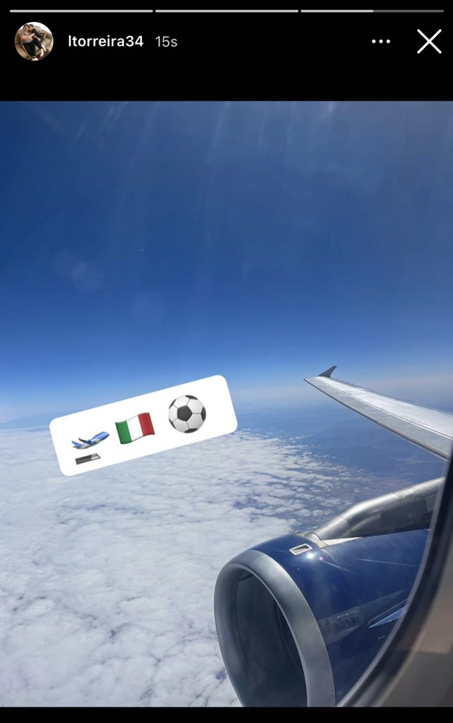 Lucas Torreira on a plane leaving for Italy (Photo via Torreira on his Instagram story)