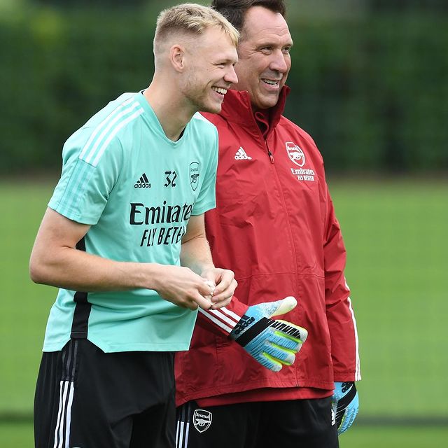 David Seaman invited to Arsenal training ground for informal work 2 Aaron Ramsdale and David Seaman at London Colney (Photo via Ramsdale on Instagram)