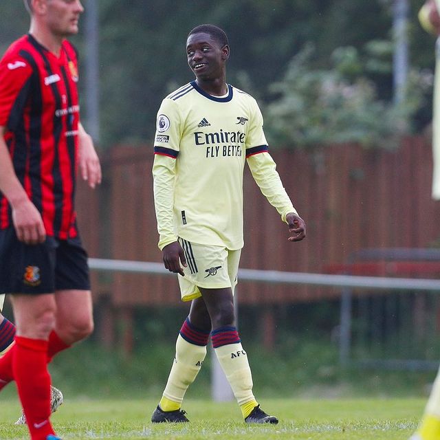 Report: Arsenal 17yo scores yet another key late goal 2 Charles Sagoe Jr playing for the Arsenal u18s (Photo via Sagoe Jr on Instagram)