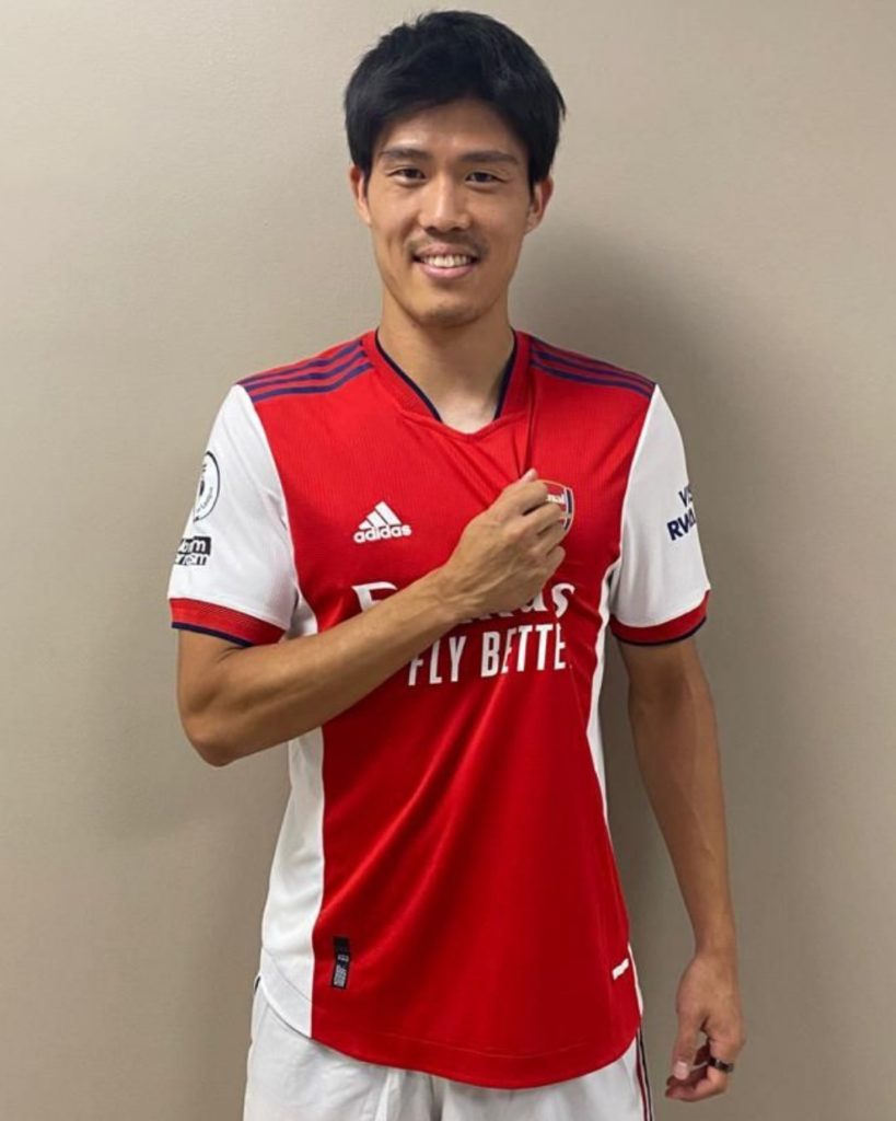 Takehiro Tomiyasu sends message to the Arsenal fans 2 Takehiro Tomiyasu with Arsenal (Photo via Arsenal on Twitter)