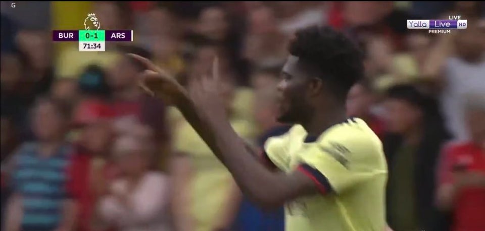 Thomas Partey update after midfielder asks to be subbed 3 Thomas Partey asking to be subbed (via Reddit)