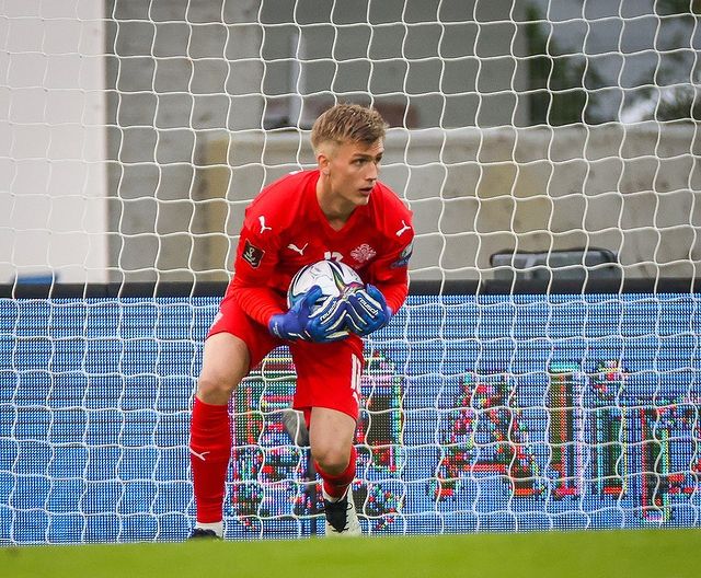 Runar Alex Runarsson with Iceland (Photo via Runarsson on Instagram)