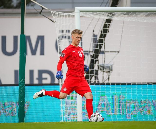 Runar Alex Runarsson with Iceland (Photo via Runarsson on Instagram)