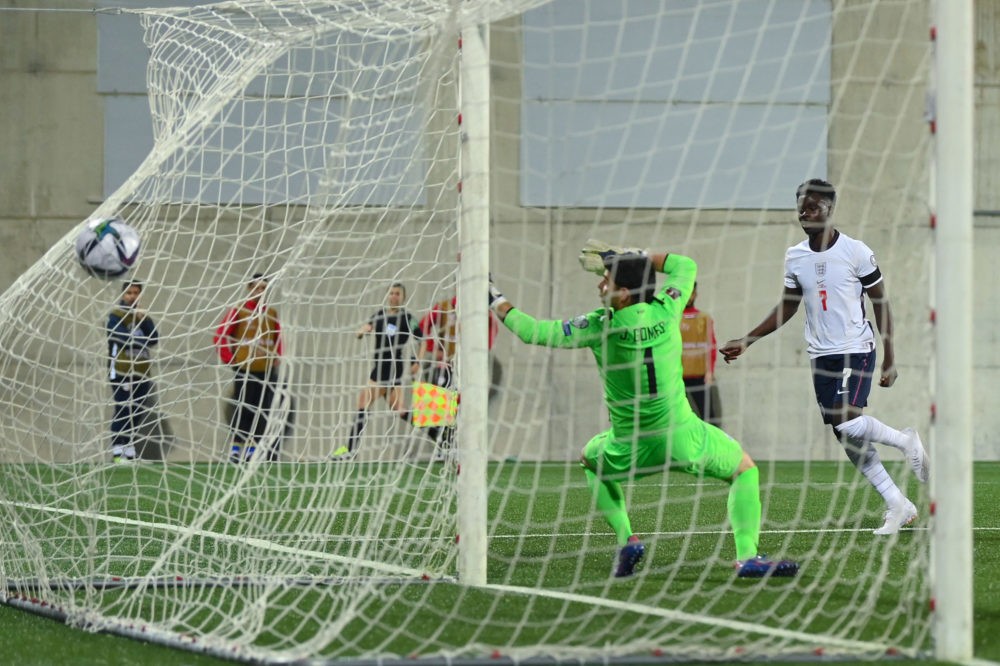 ANDORRA LA VELLA, ANDORRA: Bukayo Saka of England scores his team's second goal during the 2022 FIFA World Cup Qualifier match between Andorra and ...