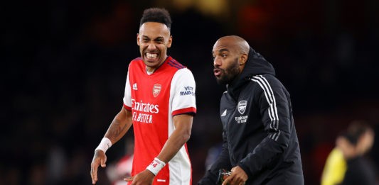 LONDON, ENGLAND - OCTOBER 22: Pierre-Emerick Aubameyang and Alexandre Lacazette of Arsenal celebrate after the Premier League match between Arsenal and Aston Villa at Emirates Stadium on October 22, 2021 in London, England. (Photo by Richard Heathcote/Getty Images)