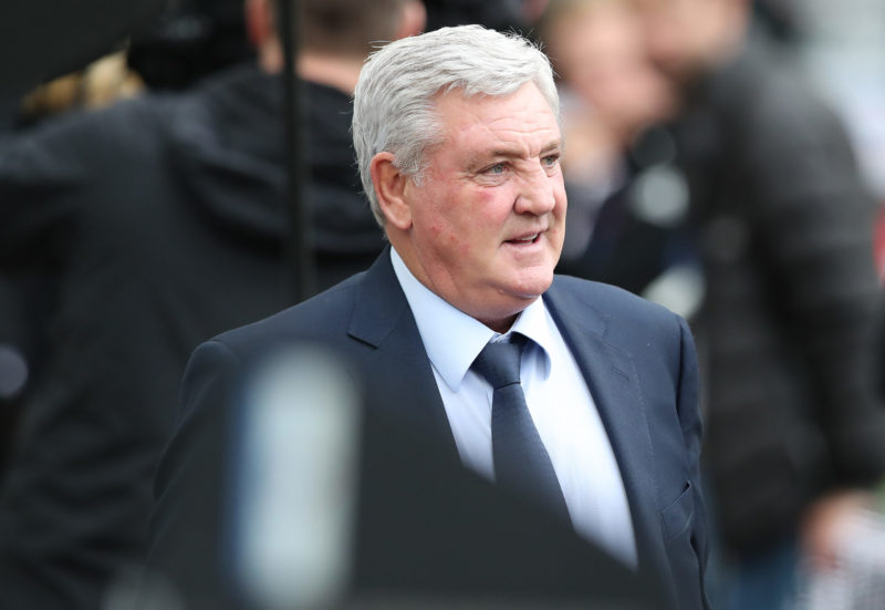 NEWCASTLE UPON TYNE, ENGLAND - OCTOBER 17: Newcastle United manager Steve Bruce arrives at the stadium prior to the Premier League match between Newcastle United and Tottenham Hotspur at St. James Park on October 17, 2021 in Newcastle upon Tyne, England. (Photo by Ian MacNicol/Getty Images)
