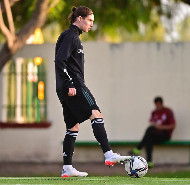 Marcelo Flores with the Mexico u20s (Photo via Flores on Instagram)