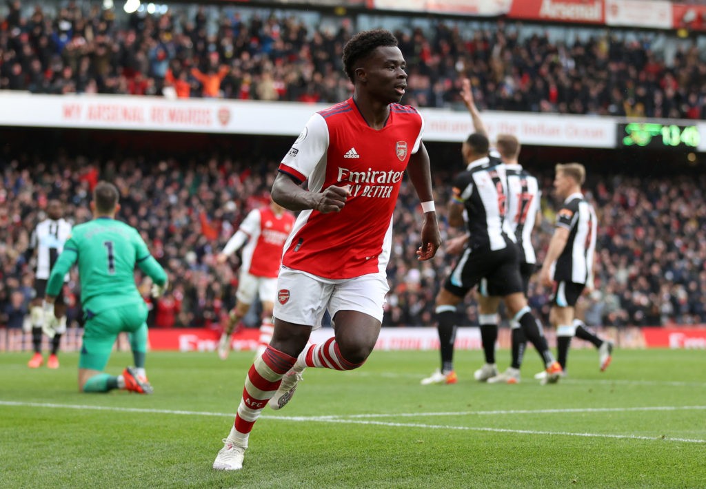 Bukayo Saka fitness boost ahead of Manchester United trip 2 LONDON, ENGLAND: Bukayo Saka of Arsenal celebrates after scoring the team's first goal during the Premier League match between Arsenal and Newcastle United at Emirates Stadium on November 27, 2021. (Photo by Richard Heathcote / Getty Images)