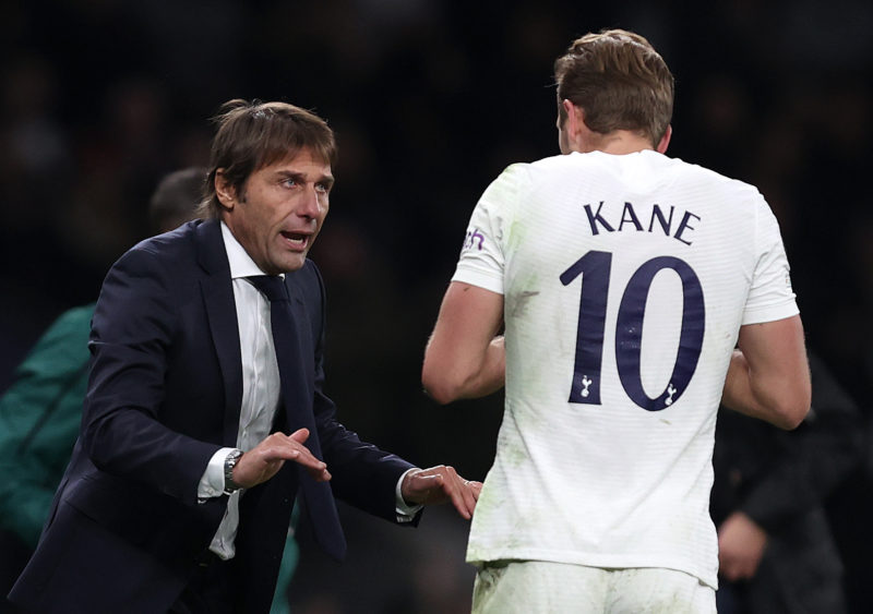 LONDON, ENGLAND - NOVEMBER 04: Antonio Conte, Manager of Tottenham Hotspur speaks with Harry Kane of Tottenham during the UEFA Europa Conference League group G match between Tottenham Hotspur and Vitesse at Tottenham Hotspur Stadium on November 04, 2021 in London, England. (Photo by Julian Finney/Getty Images)
