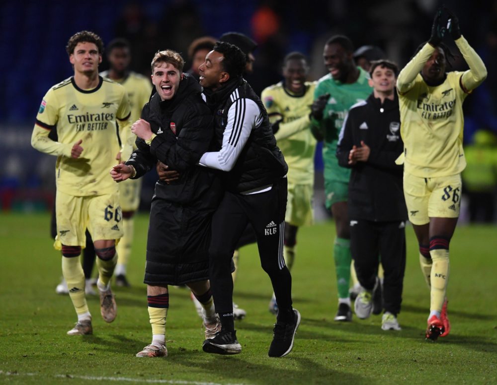 Kevin Betsy and the Arsenal u21s celebrating a win (Photo via Arsenal Academy on Twitter)