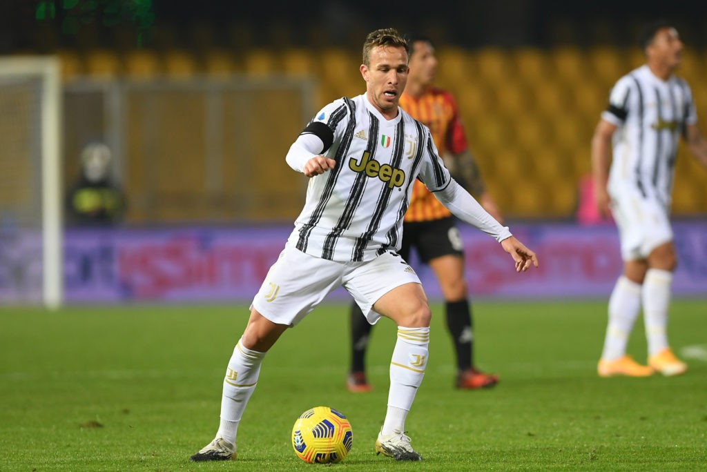 Arsenal want Arthur signed before game against Tottenham 2 BENEVENTO, ITALY - NOVEMBER 28: Melo Arthur of Juventus during the Serie A match between Benevento Calcio and Juventus at Stadio Ciro Vigorito on November 28, 2020 in Benevento, Italy. (Photo by Francesco Pecoraro/Getty Images)