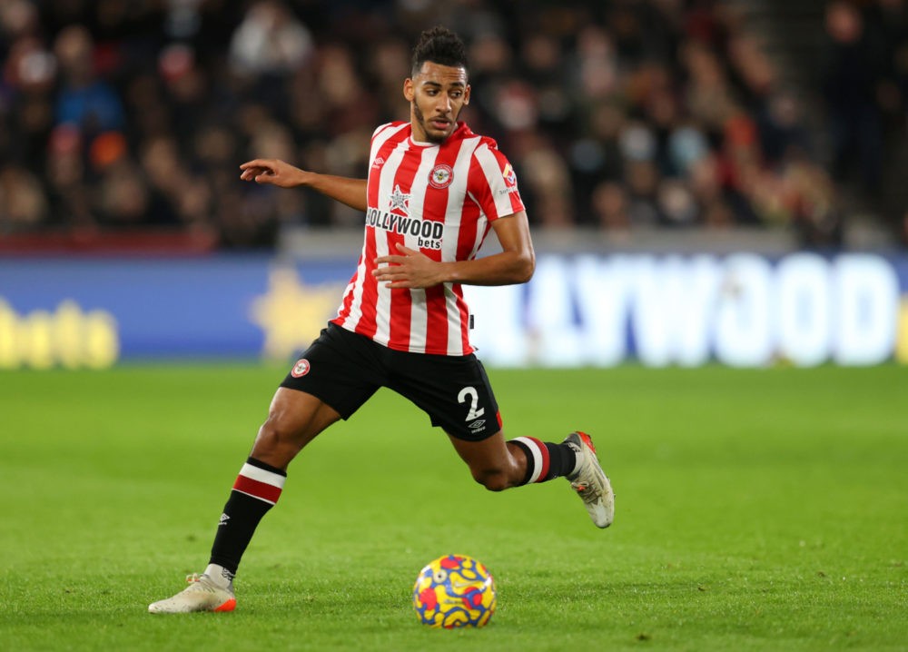 BRENTFORD, ENGLAND: Dominic Thompson of Brentford during the Premier League match between Brentford and Manchester City at Brentford Community Stad...