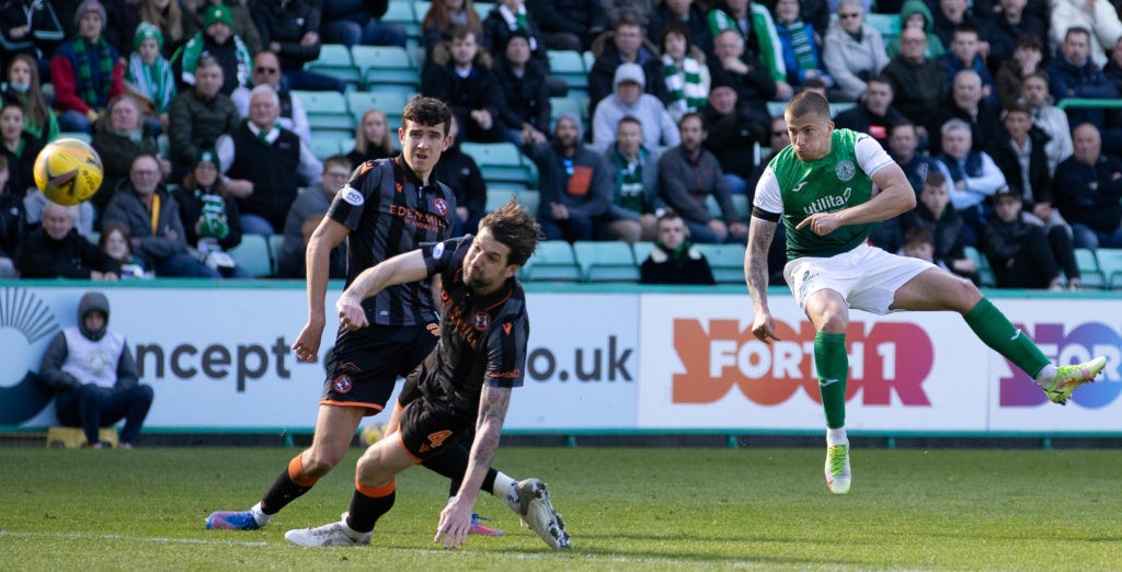Arsenal loan Harry Clarke to Stoke City 3 Harry Clarke playing for Hibernian FC (Photo via Hibs on Twitter)