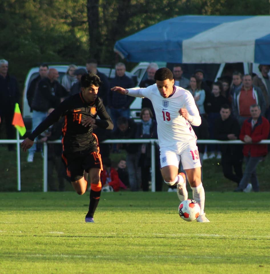 Ethan Nwaneri playing for the England u16s at the Montaigu Tournament (Photo via Mondial Football Montaigu on Facebook)